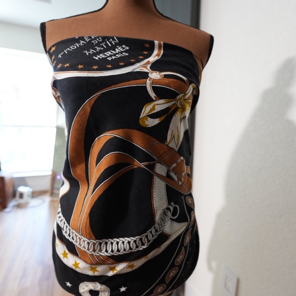 Hermes - La Promenade du Matin Bandana Shawl 140 - Picture 9 of 11